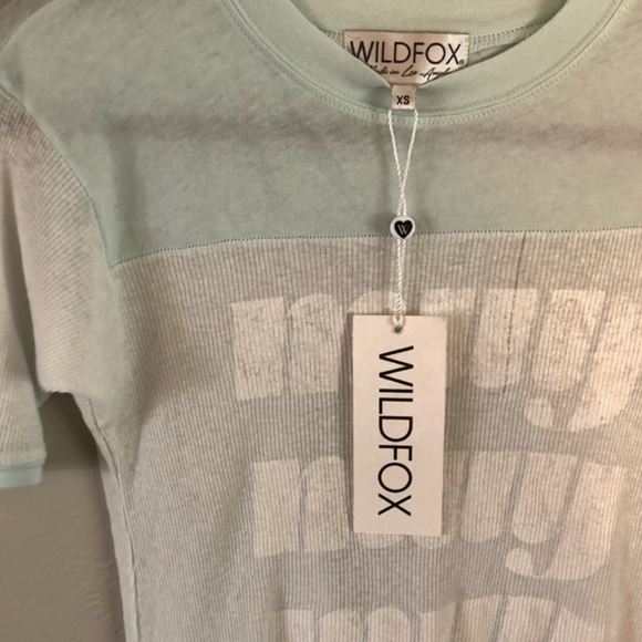 Wildfox NWOT "Muy Muy Muy Bien" raglan tee - Picture 3 of 4